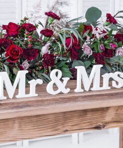 drveni natpis mr & mrs